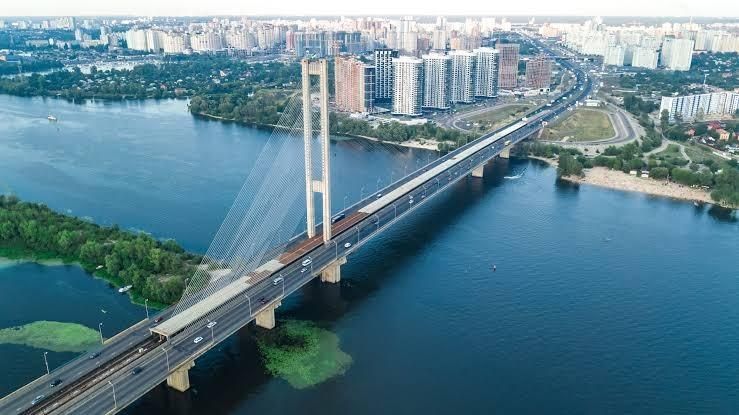 Почему мосты не разрушаются от ракет