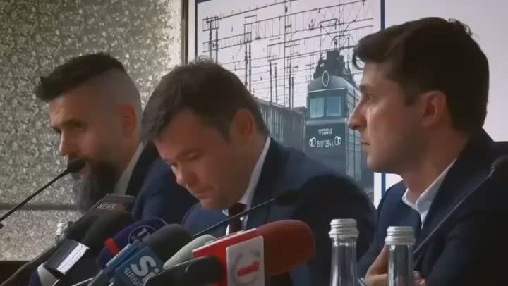 Андрей Медведев: Как раз сегодня национальный банк Украины установил официальный курса доллара 45 гривен за доллар