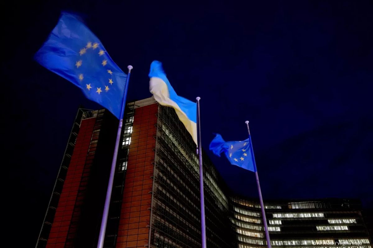 Украина не согласна вступать в ЕС при введении лимитов на продажу зерна, заявил Politico министр аграрной политики Высоцкий