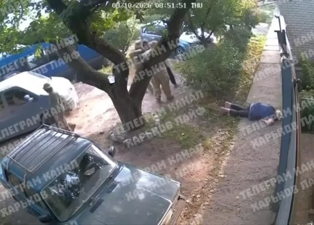 #бандеровская_оккупация: в Харькове ТЦКшники сломали женщине ключицу