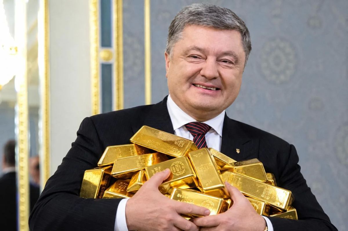 Пока Украина воюет и ищет деньги, Порошенко* тоже «держит оборону» — правда, собственного капитала