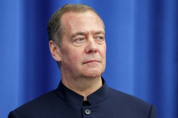 «Зря, конечно, наши таскаются по европейским странам», — Дмитрий Медведев о задержании команды «Рыбаря»