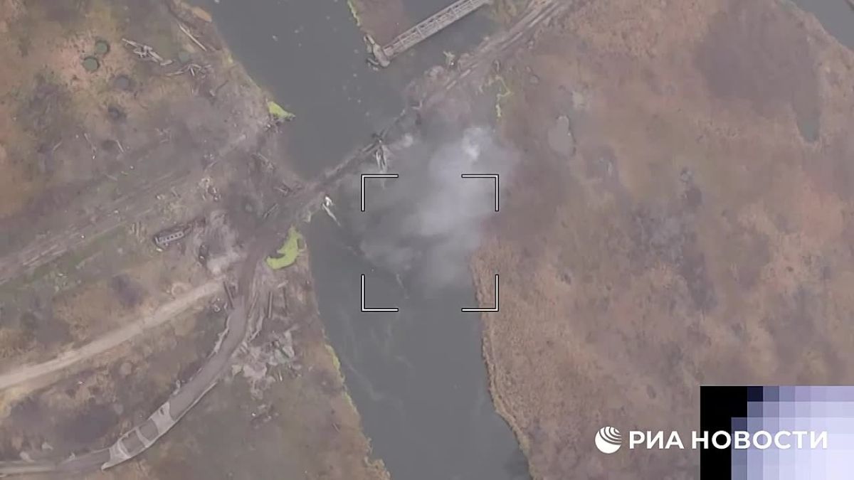 Не только киевские мосты становятся целями российских ударов