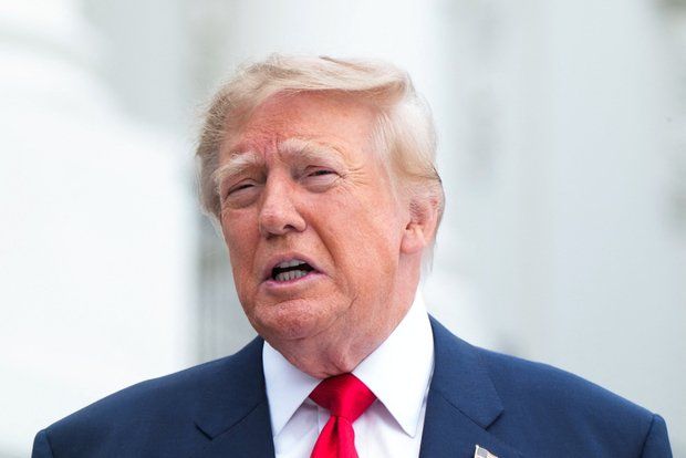 Трамп: Зеленский хочет создавать проблемы США и всему миру