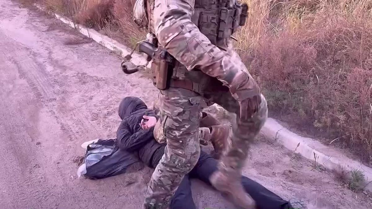В Забайкальском крае задержали двоих, по указке Киева готовивших провокации во время выборов, сообщили в ФСБ