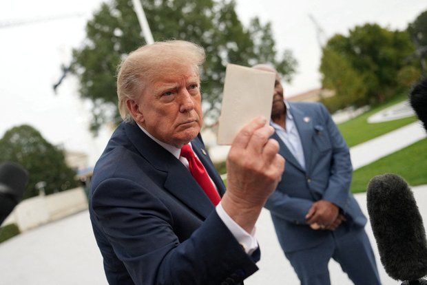 Трамп ответил на вопрос о критике Зеленского за соглашение с РФ словом «окей»