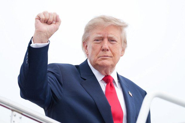 Дмитриев назвал историческими слова Трампа о том, что Украине следует сменить лидера
