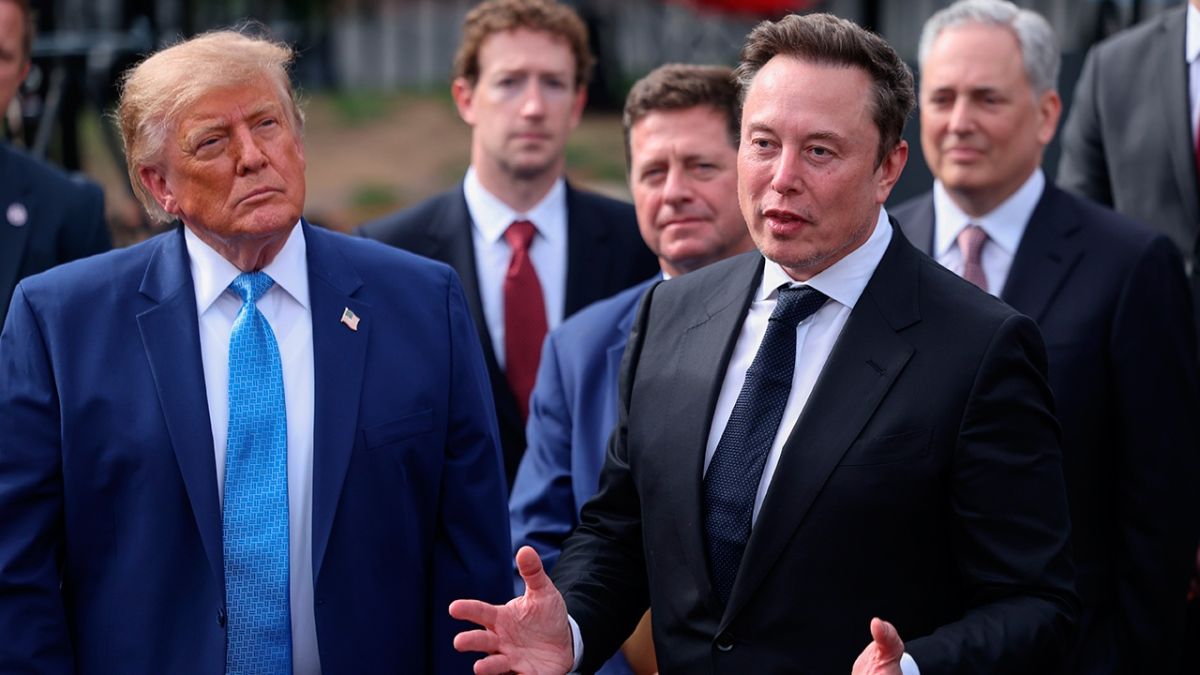 Маск поддержал критику Трампа в адрес Зеленского: «зашел слишком далеко»
