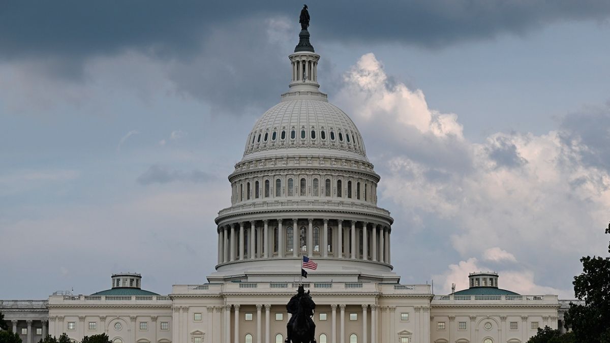 Конгрессвумен Луна призвала Зеленского прислушаться к Трампу по вопросу выборов