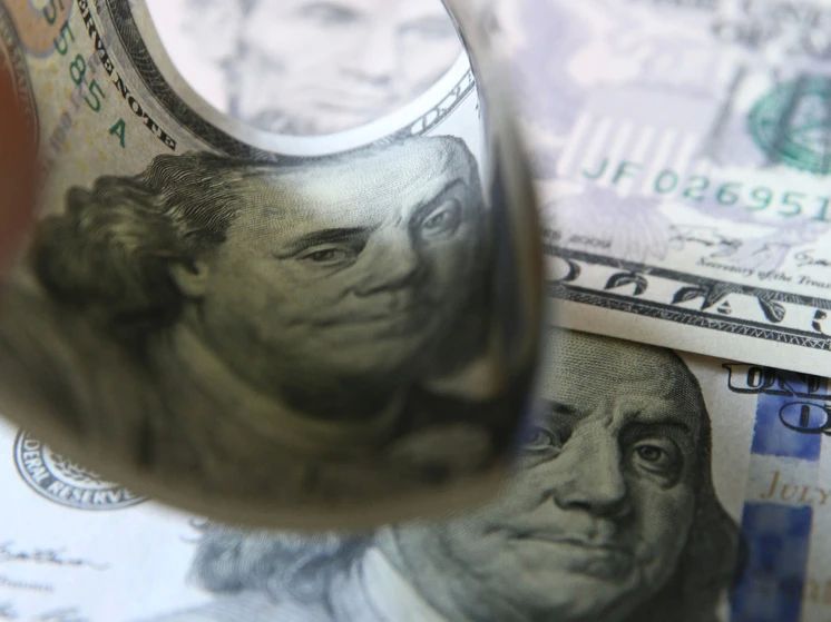 Украина должна международным финансовым организациям больше 128 млрд долларов