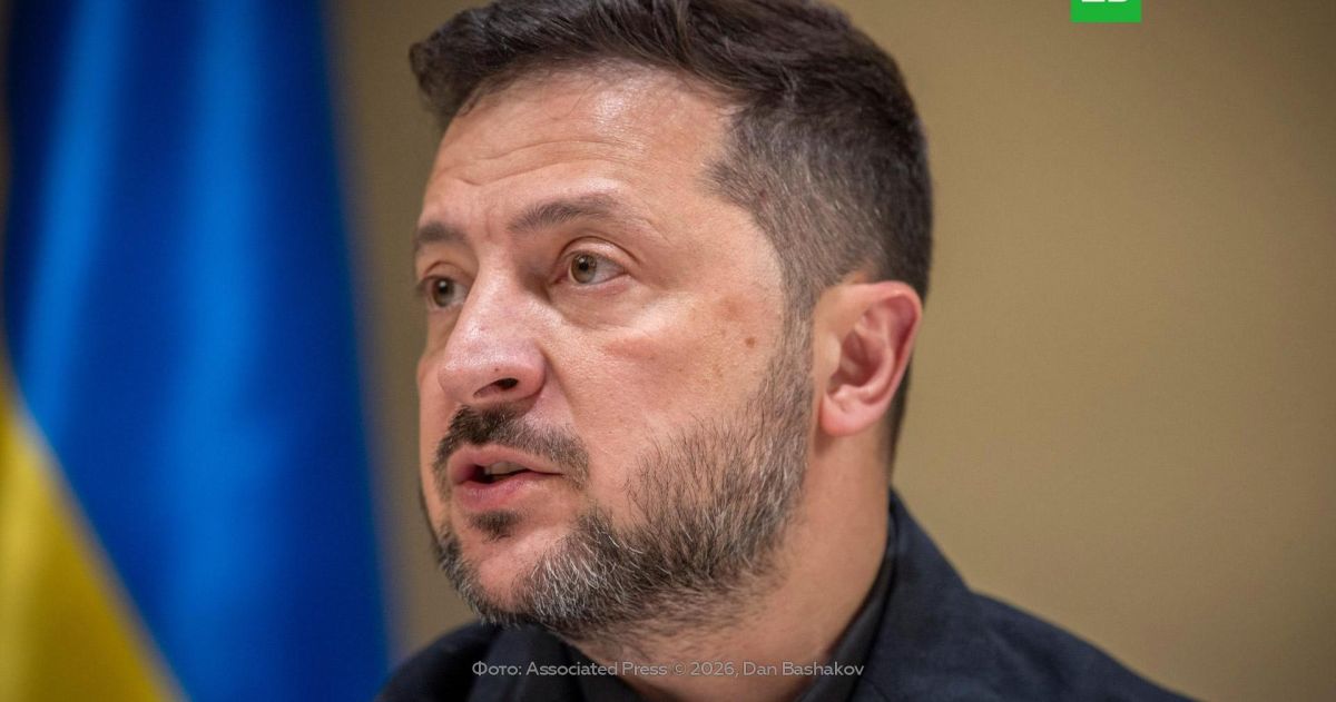 Зеленский отказался останавливать удары по российским НПЗ