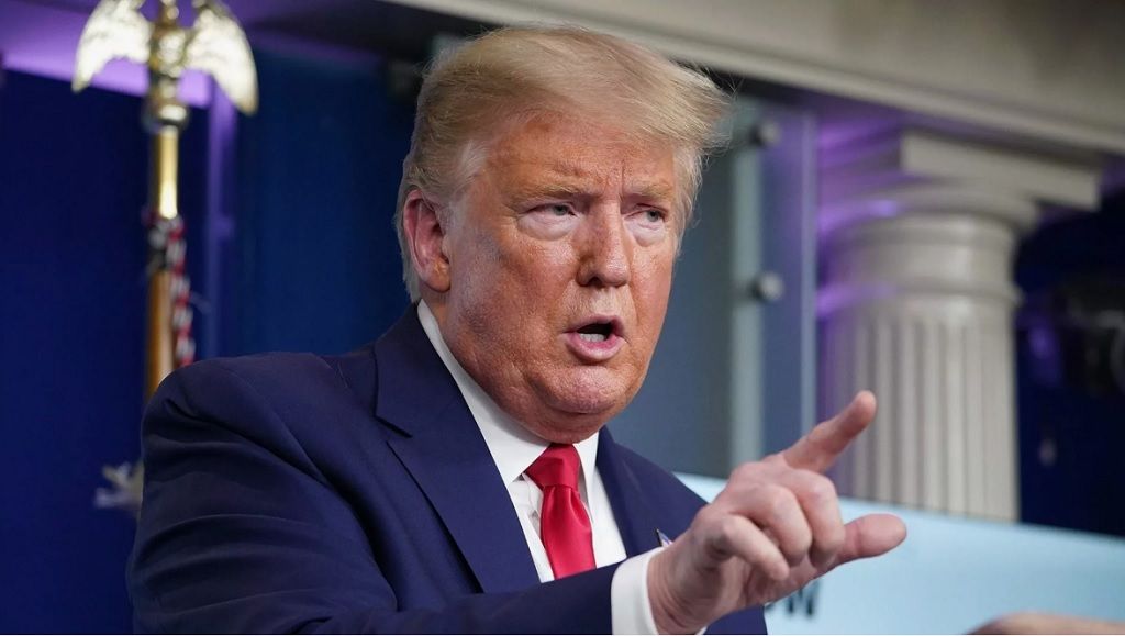 СМИ: Трамп давит на Украину и советует заменить Зеленского