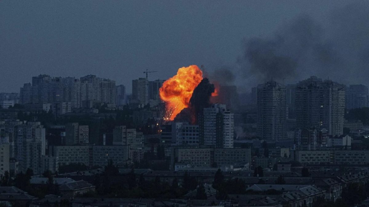 В Киеве прогремело 6 взрывов еще до объявления воздушной тревоги