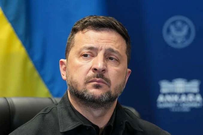 Зеленский заявил, что Трампу надо заключать сделки по дизелю не с Россией, а с Украиной, потому что Киев «определяет, работают ли нефтеперерабатывающие заводы» в РФ