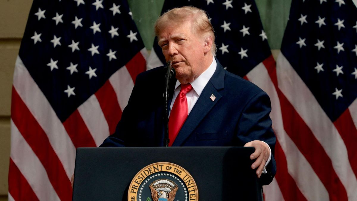 США противоречат своим же санкциям: Киев в ярости из-за сделки Трампа с Россией