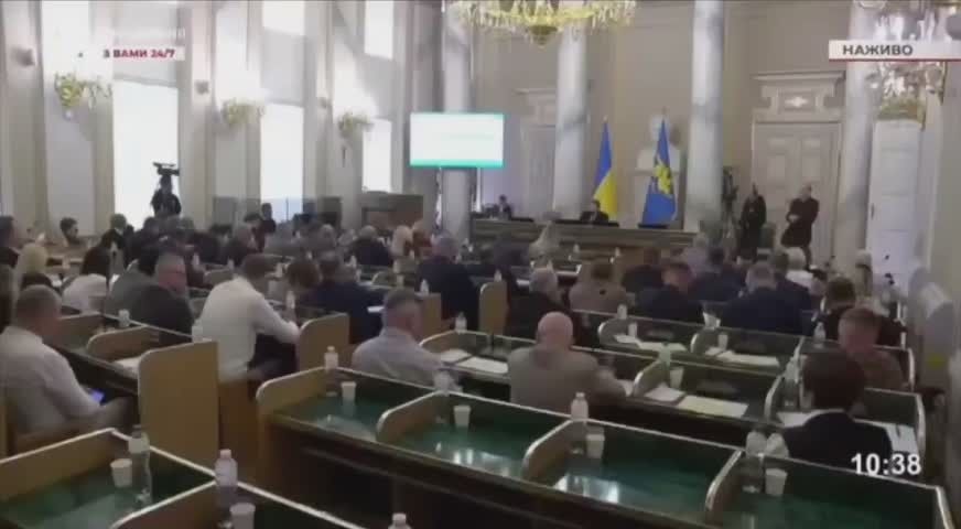 Львовские депутаты приняли закон, запрещающий Трампу давить на Украину