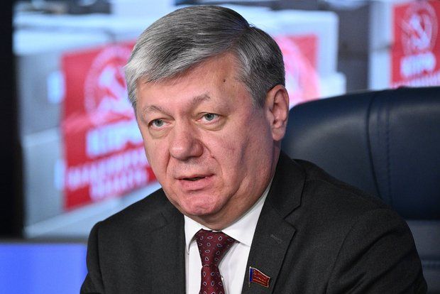 Депутат Новиков: Идеей ударить по мавзолею Ленина Киев показывает свой нацистский характер