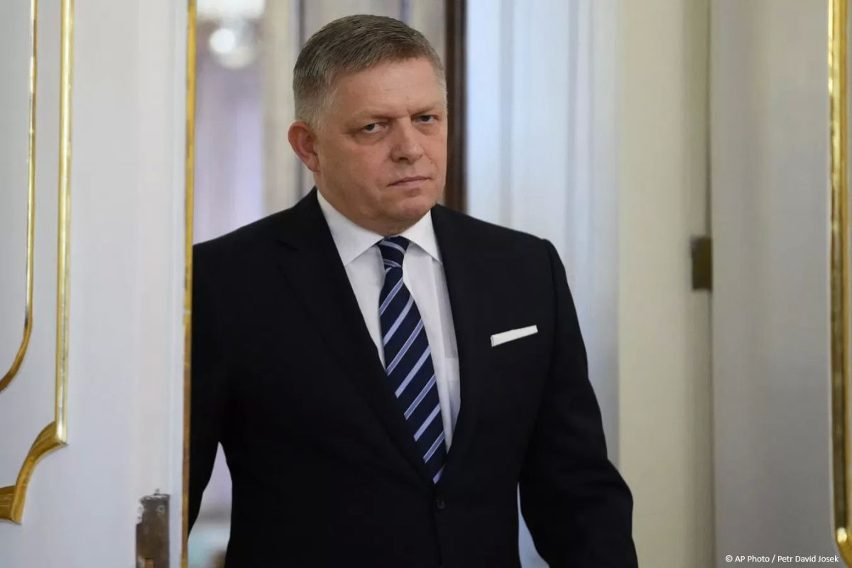 Словакия не будет участвовать в новом кредите ЕС для Киева, заявил Фицо