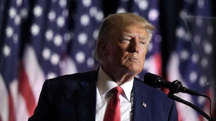 Хитрый Трамп. . Президент США Дональд Трамп начинает давить на руководство Украины, используя «просроченные» разведданные как рычаг, сказал «Радиоточке НСН» подполковник Андрей Марочко