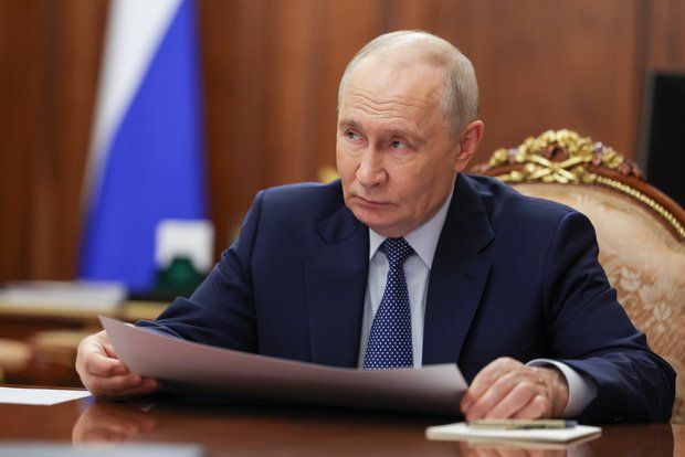 Песков: Совещание Путина по кибербезопасности не связано с атаками на дата-центры