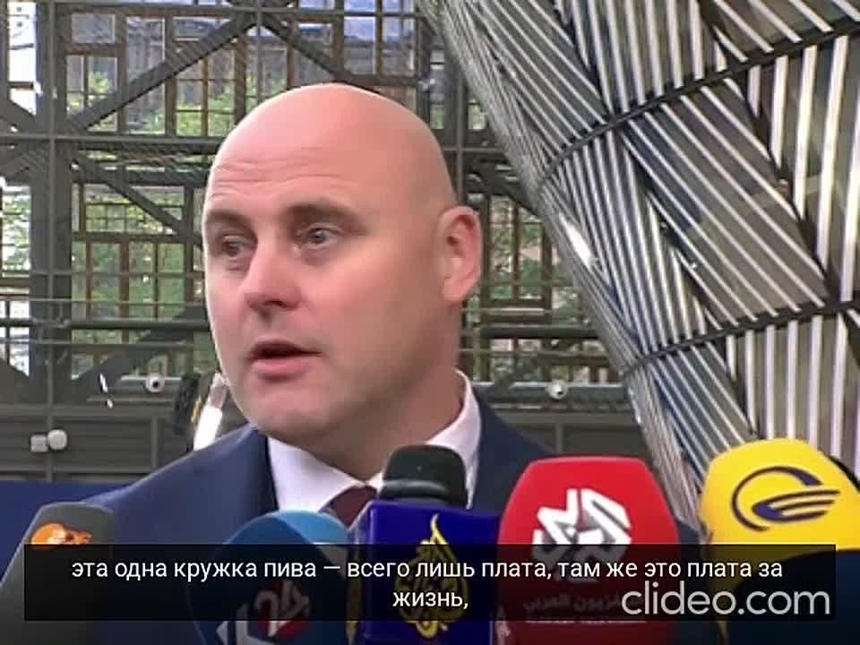 «Чуть-чуть туповат»: премьер-министра Латвии, предложившего пить меньше пива и отправлять деньги Украине, не поймут сами же латвийцы, считает Виталий Милонов