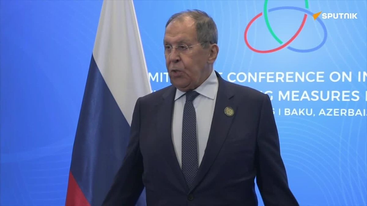 — Вы хотите, чтобы я опроверг Кремль? — ответил Сергей Лавров на слова журналиста о том, что в Кремле ничего не известно о вбросах западной прессы по теме "мирного плана по Украине из четырех пунктов"