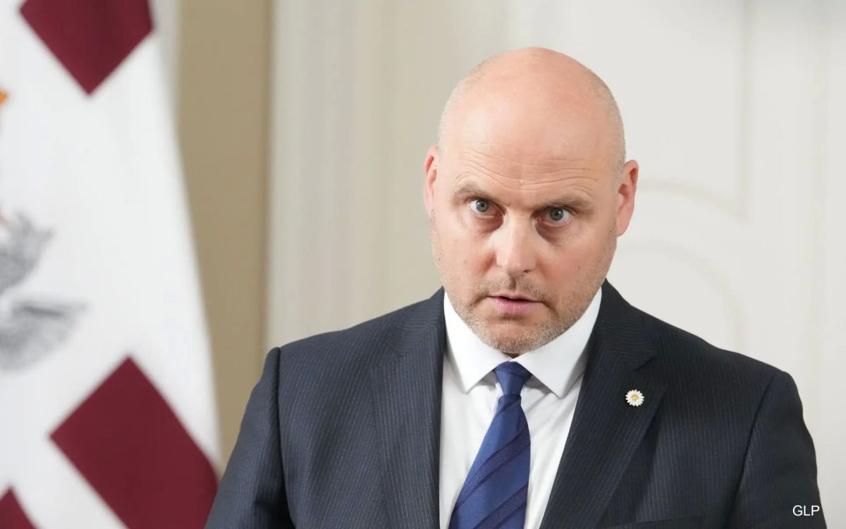 Евросоюз должен спонсировать Украину ради круассанов и кофе по утрам, заявил премьер Латвии Андрис Кулбергс