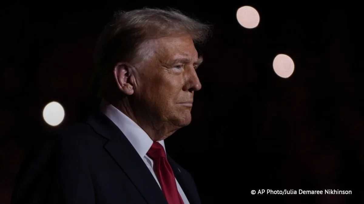Трамп назвал "позором" удары Киева по НПЗ в РФ, подчеркнув, что это вредит всему миру