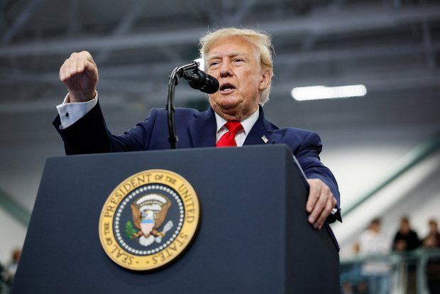 Президент США Трамп заявил, что Зеленский и его команда уничтожили Украину