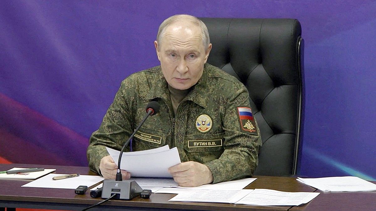 Освобожденные города, ответы на украинские удары и создание зоны безопасности: Владимир Путин заслушал доклады о ситуации в зоне СВО