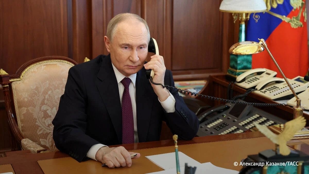 Путин провел телефонный разговор с Папой Римским