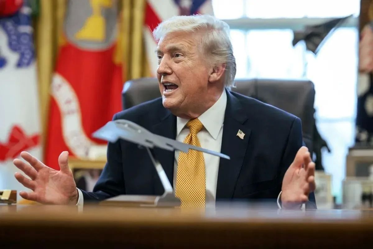 Трамп заявил, что Украина распродавала ракеты, полученные при Байдене, и назвал Зеленского неподходящим для взаимодействия с США