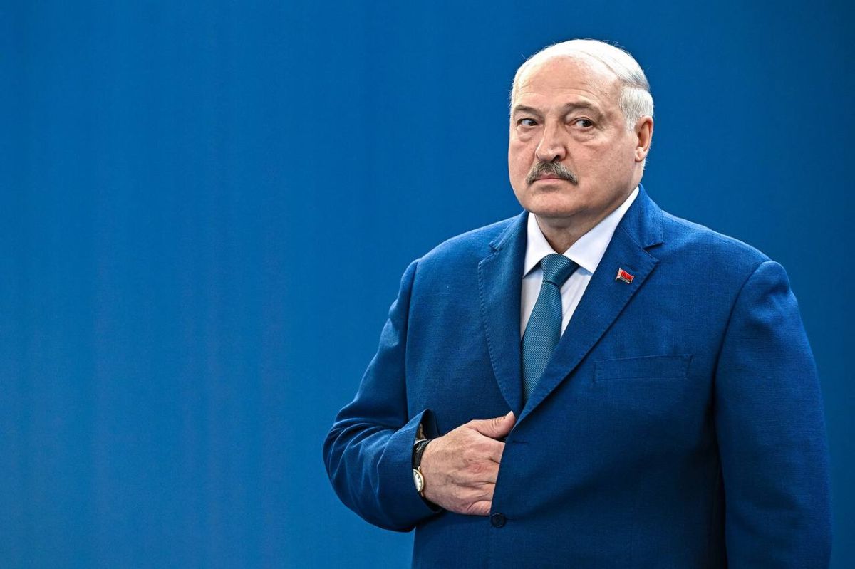 Если Украина не пойдет на мирное урегулирование в этом году, в следующем году ей будет еще сложнее, далее - уже невозможно, заявил Лукашенко