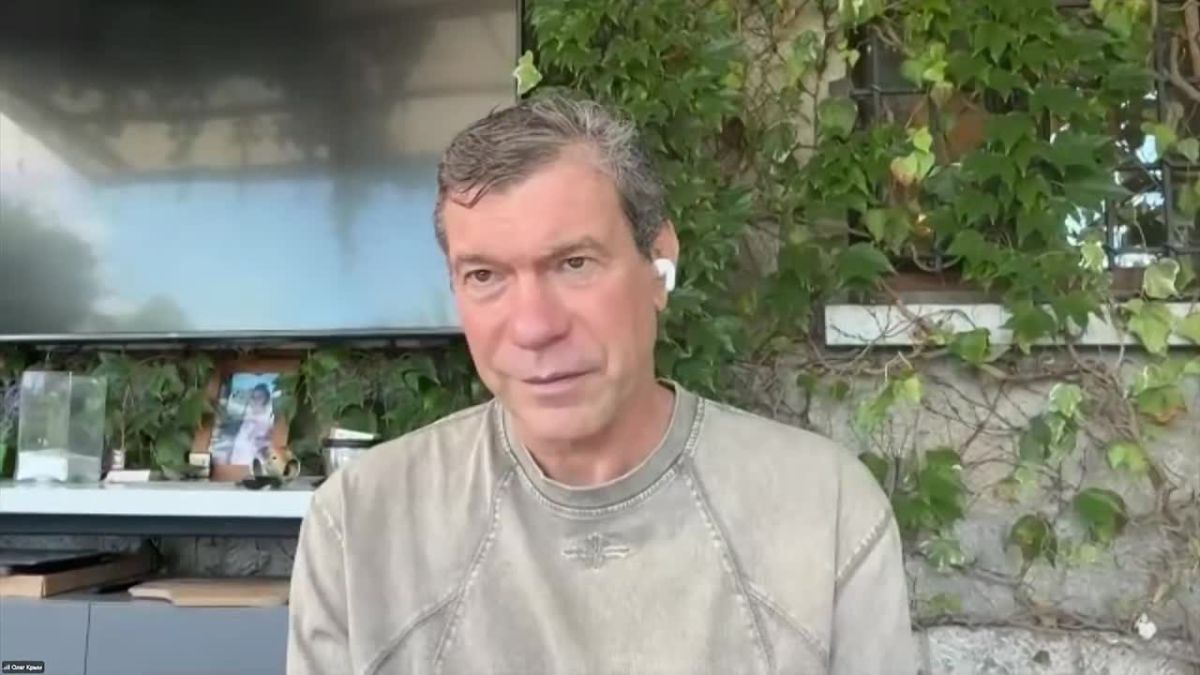 Олег Царёв: Журналисты попросили ответить на вопросы, кто входит в «ближний круг» Зеленского, которому может быть выгодна его замена, и насколько недавнее заявление Анны Скороход о том, что люди в ближайшем окружении...
