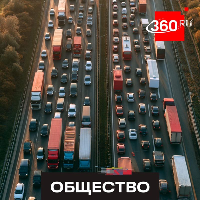 40-часовая очередь ожидает водителей на границе Польши и Украины, сообщило «Польское радио»