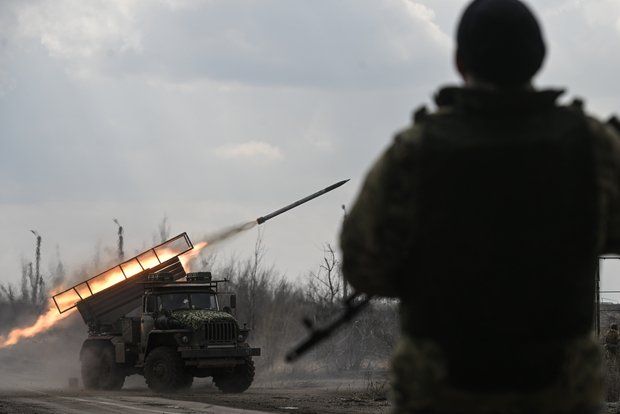 «Осведомитель»: ВС России нанесли удары по ТЭЦ-4 и ТЭЦ-6 в Киеве
