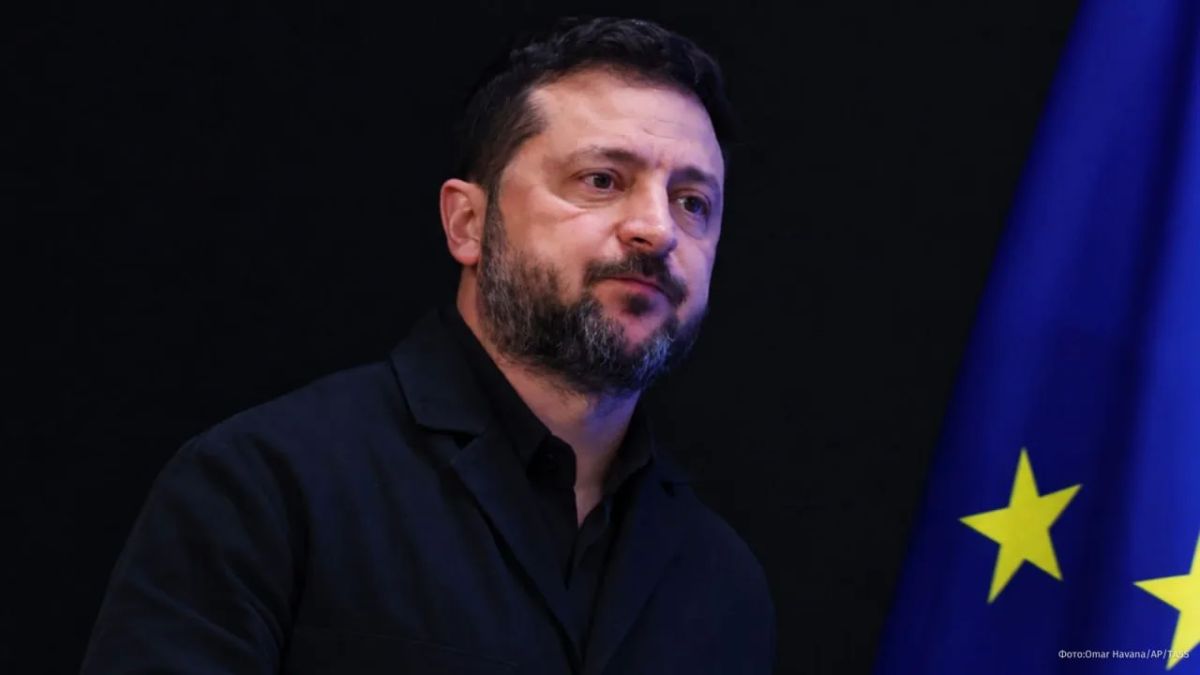 Игра с огнём: Зеленский продолжает всё сильнее гневить Дональда Трампа, игнорируя риски, пишет The Wall Street Journal