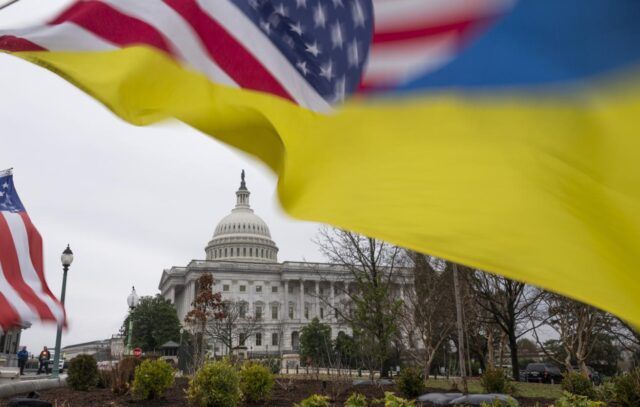 Советник Трампа обвинил окружение Зеленского в выгоде от конфликта