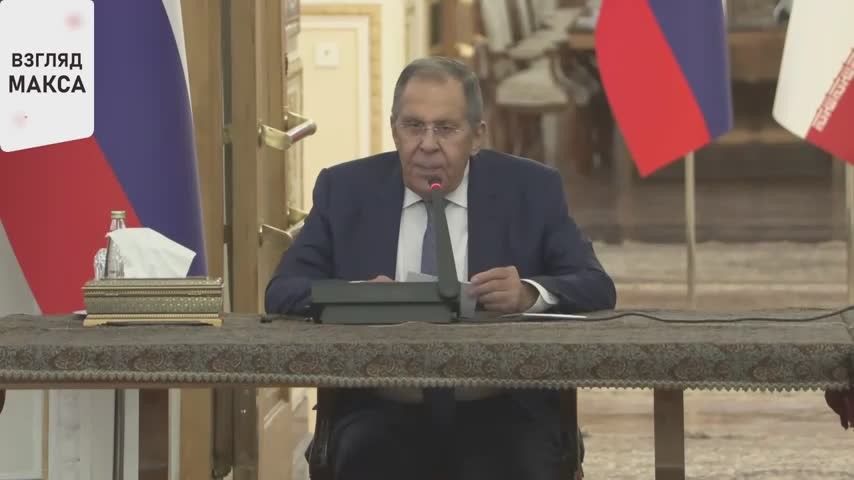 Министр иностранных дел России Сергей Лавров провёл в Тегеране переговоры с иранским коллегой Аббасом Аракчи