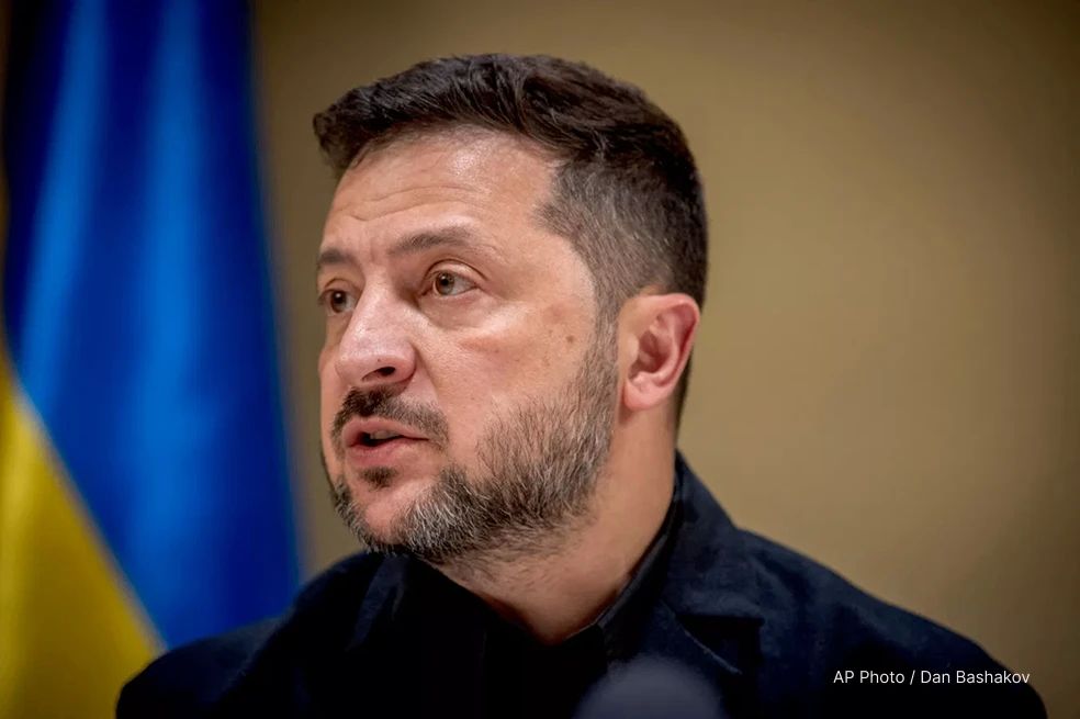 «Это мучение». Зеленский выступил с резким обвинением в адрес Трампа, передает Bloomberg