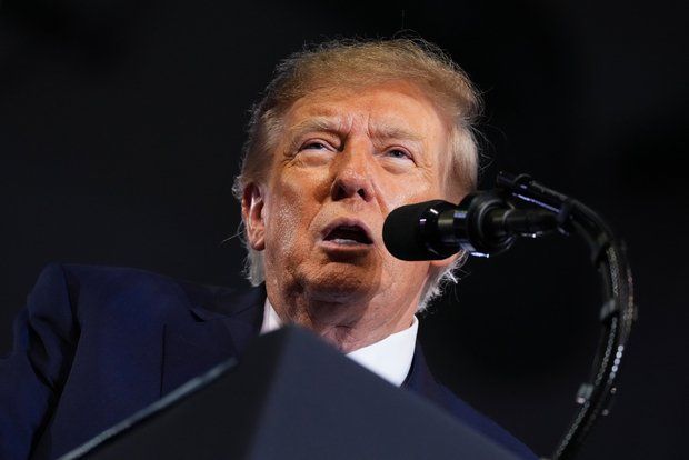 Politico: В ЕС раскритиковали слова Трампа об Украине, назвав их игрой на публику
