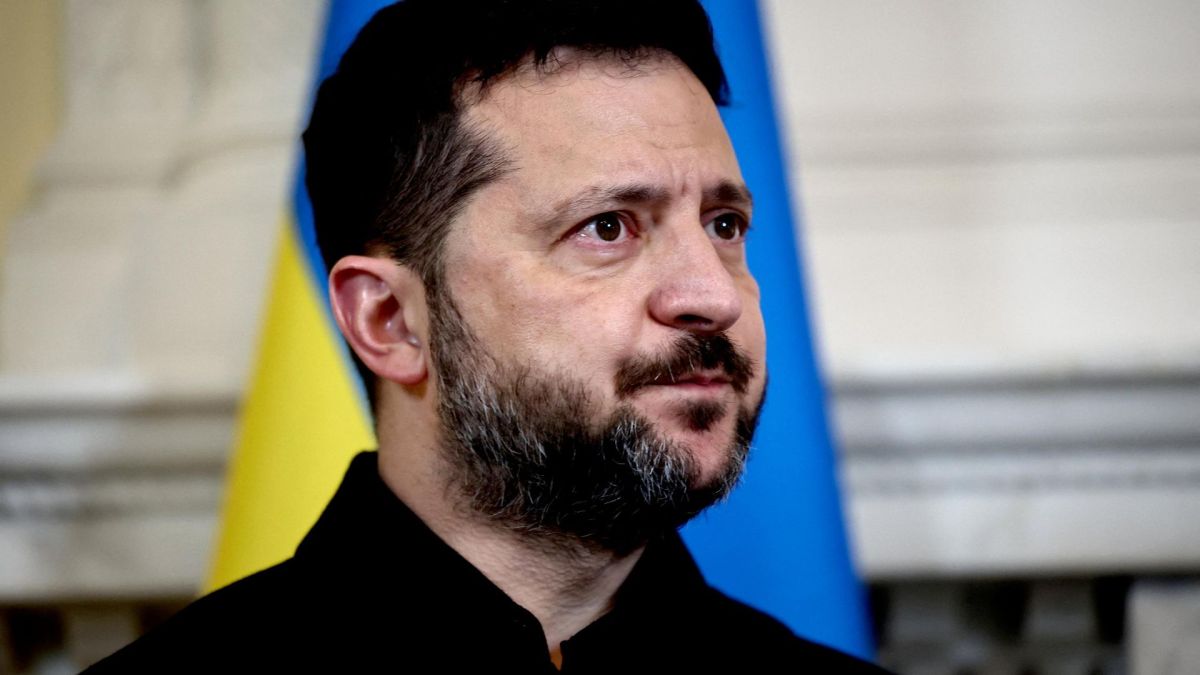 Зеленский десять раз заявил о "предательстве" и один раз — что готов участвовать в выборах