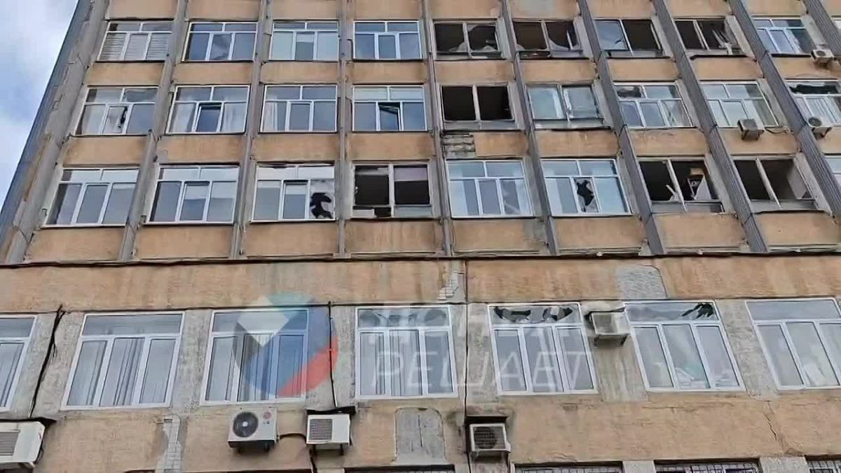 Под удар БПЛА ВСУ попал первый и восьмой корпуса Донецкого Национального Технического университета, сообщил корреспондент канала Донбасс решает