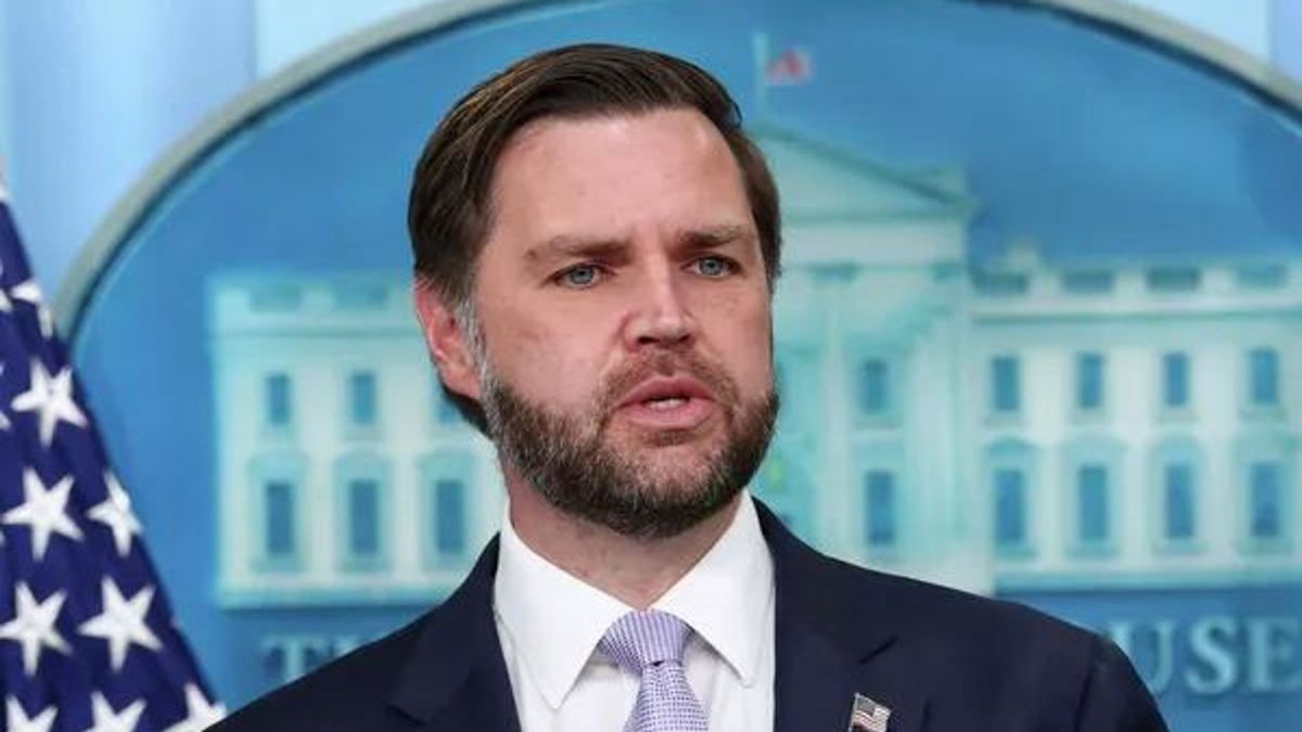 Вэнс объяснил, почему действия Киева пошли вразрез с интересами США