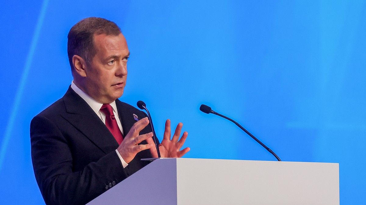 «Наши внуки будут жить в условиях его применения»: Медведев сравнил закон Грэма* с законом Джексона — Вэника, действовавшим почти 40 лет