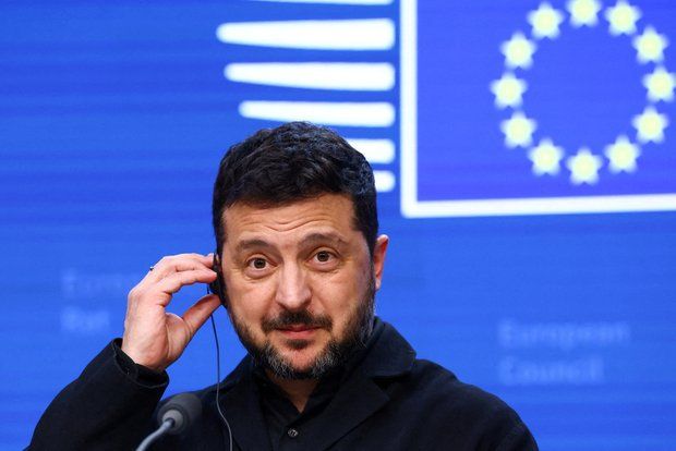 Гончаренко: Зеленский постоянно ищет аплодисментов и панически боится свиста