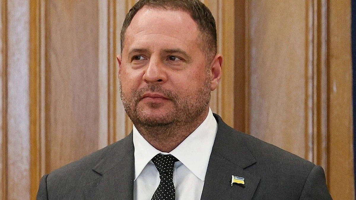 Ермак остался «в смартфоне» Зеленского: на Украине узнали положение экс-главы ОП