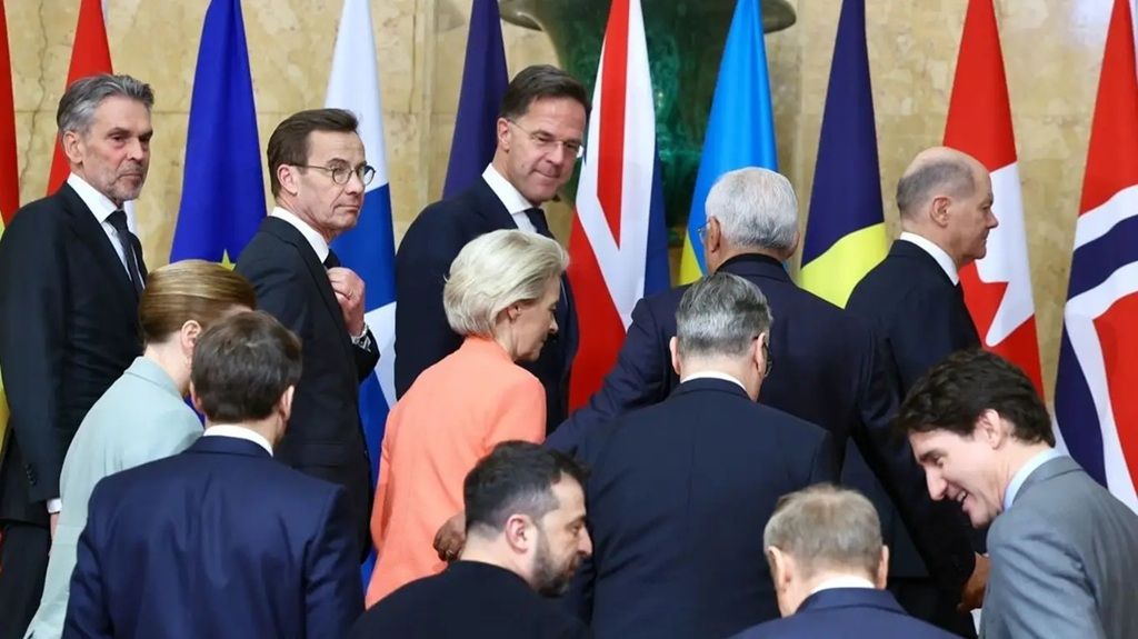 «Теневые игроки» могут сорвать планы Трампа и Путина по завершению конфликта на Украине — СМИ