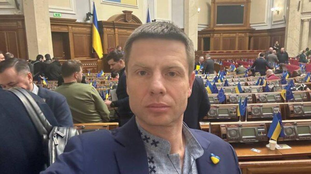 Украинские людоловы обвинили националиста Гончаренко* в "прославлении России"