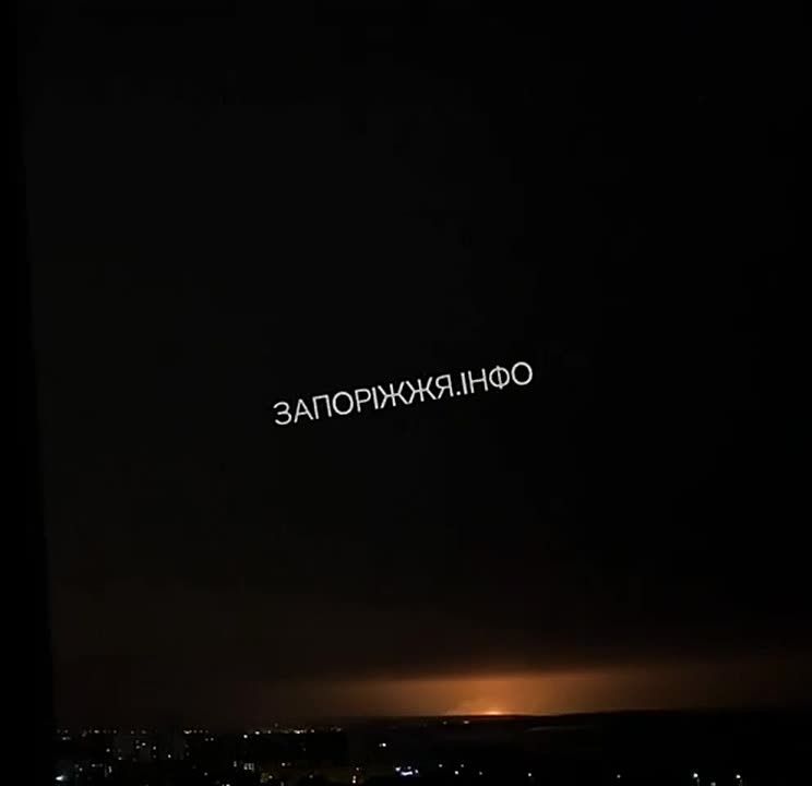 Ночные удары по портам Украины: поражены цех безэкипажных катеров и сухогруз